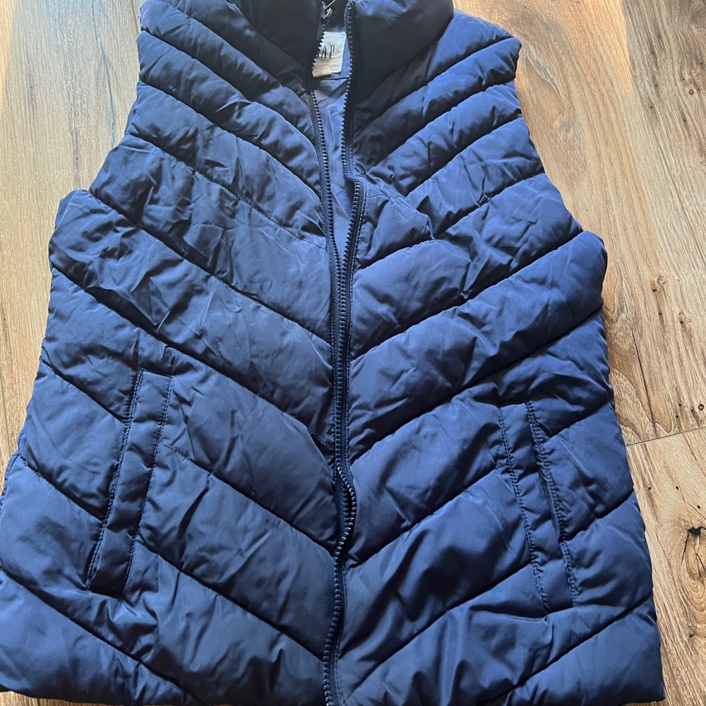 Gap navy vest, size xs